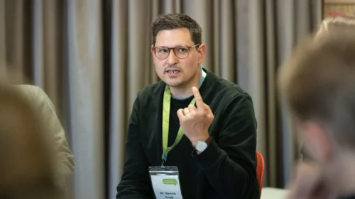 Dr. Dennis Frieß