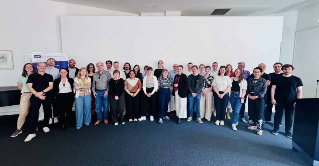 Die ComAI-Forschungsgruppe mit Mercator-Fellow Axel Bruns